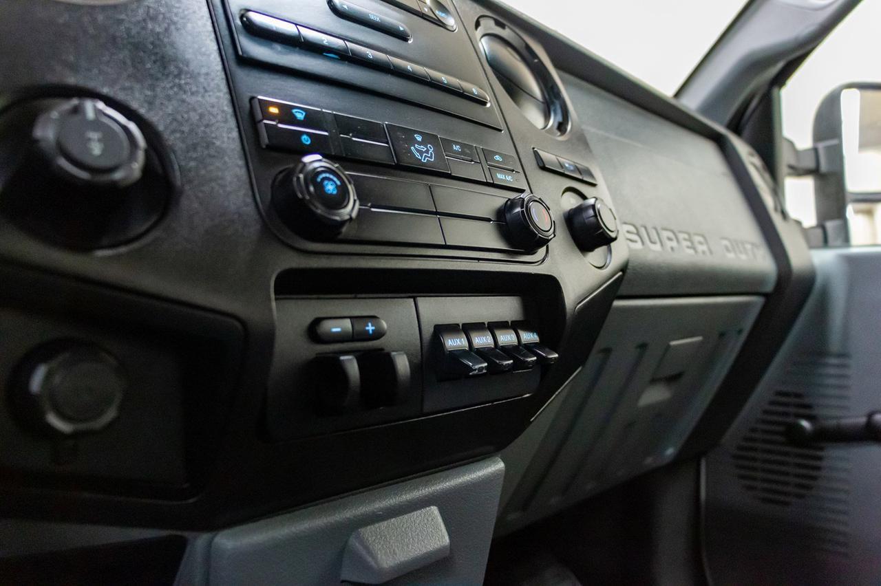 2012 Ford F-350 4x4 Crew Cab XL Diesel Longbox Red Deer AB