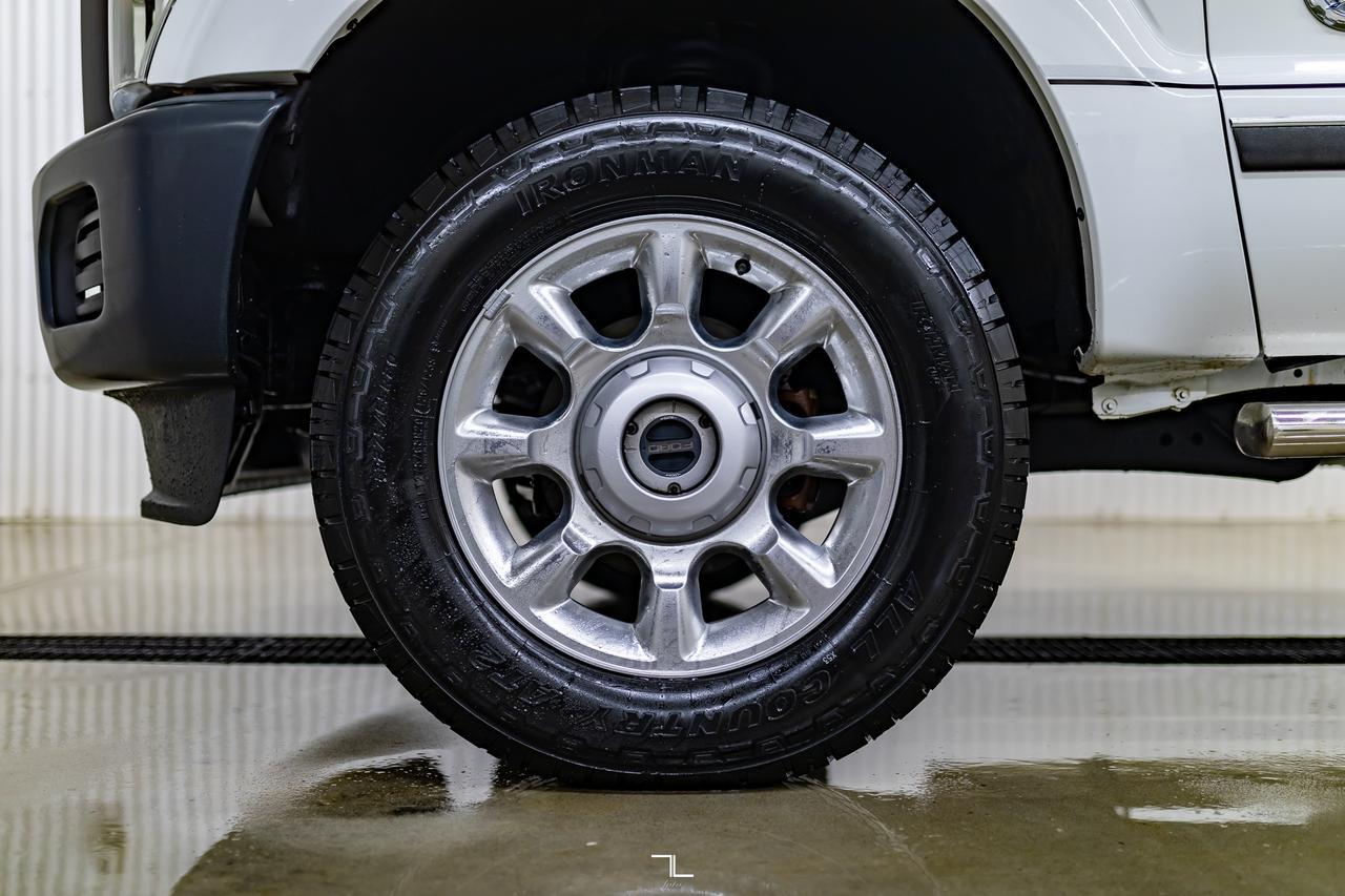 2012 Ford F-350 4x4 Crew Cab XL Longbox Diesel Red Deer AB