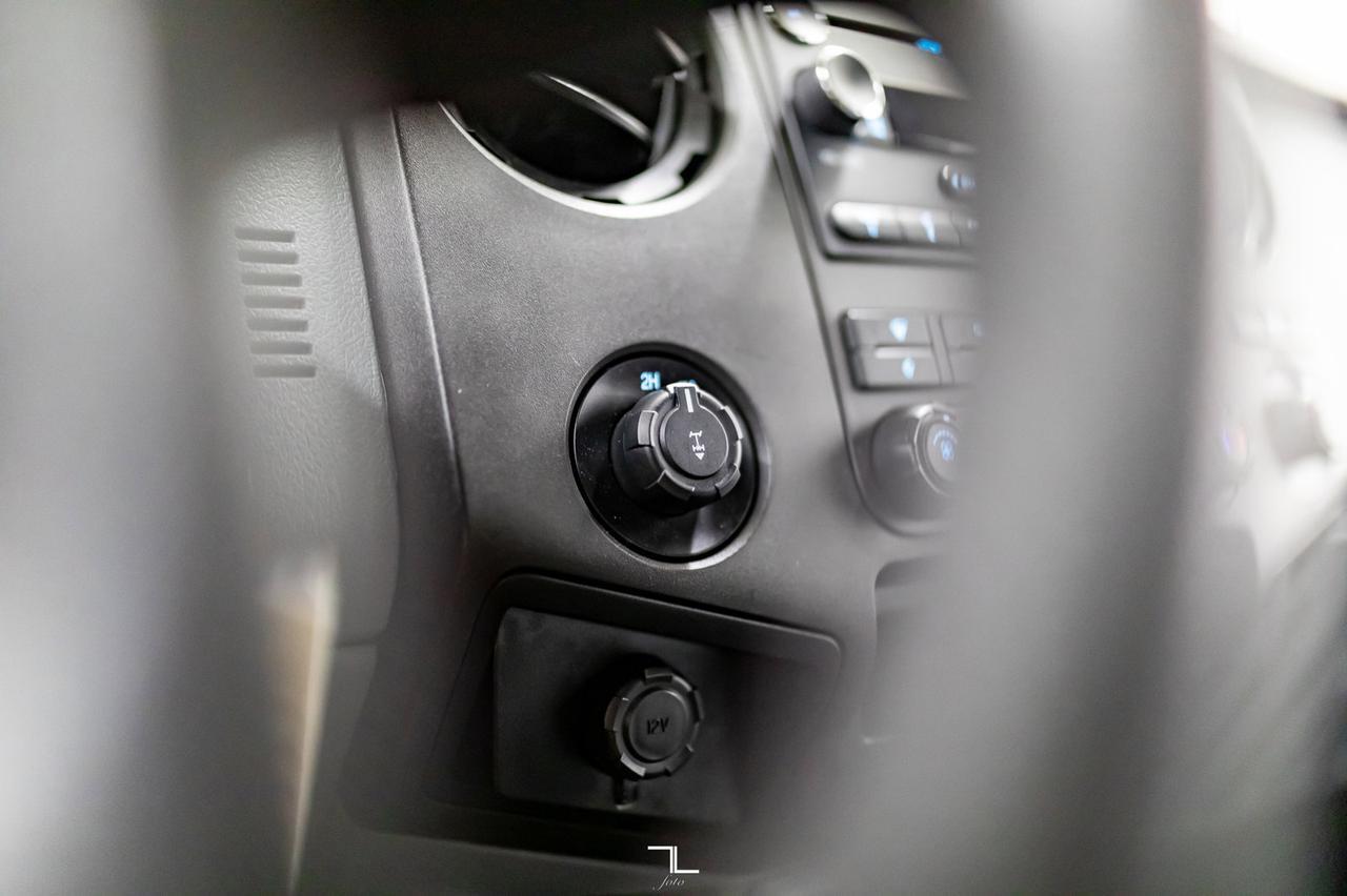 2012 Ford F-350 4x4 Crew Cab XL Longbox Diesel Red Deer AB