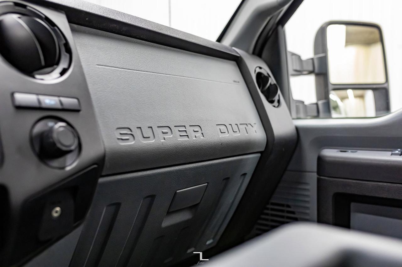 2012 Ford F-350 4x4 Crew Cab XL Longbox Diesel Red Deer AB