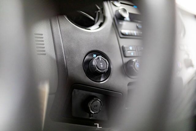 2012 Ford F-350 4x4 Crew Cab XL Longbox Diesel Red Deer AB