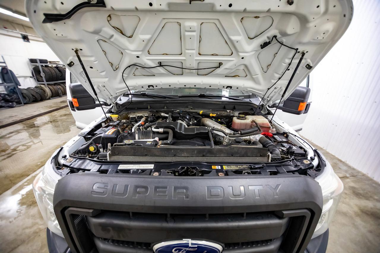 2012 Ford F-350 4x4 Crew Cab XL Longbox Diesel Red Deer AB