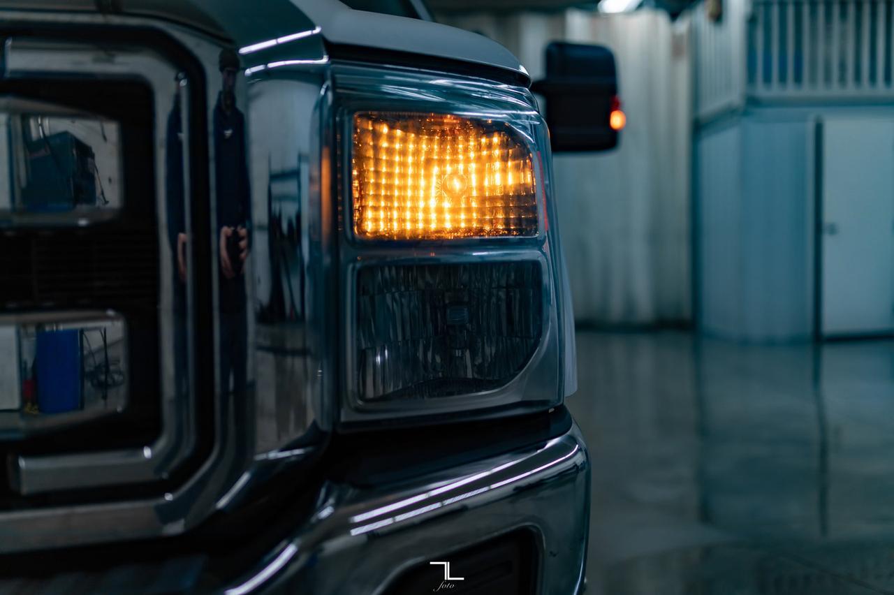 2012 Ford F-350 4x4 Crew Cab XLT Deck Dually Red Deer AB