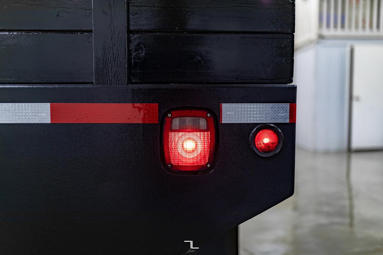 2012 Ford F-350 4x4 Crew Cab XLT Deck Dually Red Deer AB