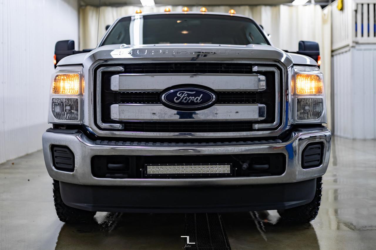 2012 Ford F-350 4x4 Crew Cab XLT Deck Dually Red Deer AB