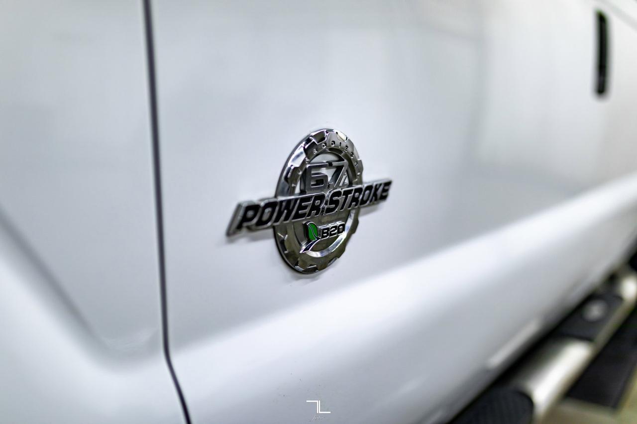 2012 Ford F-350 4x4 Crew Cab XLT FX4 Mechanics Box Diesel VMAC Red Deer AB