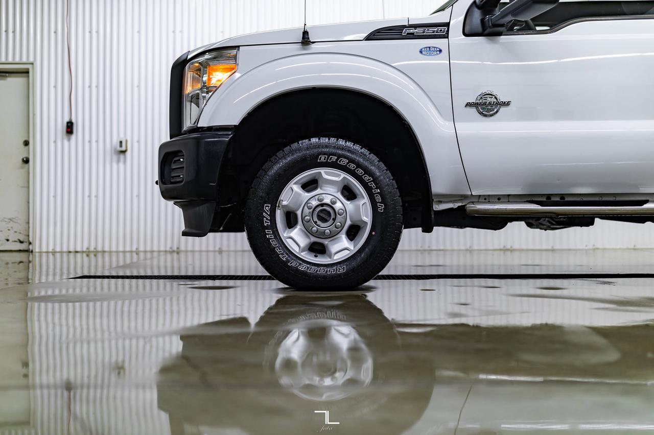 2012 Ford F-350 4x4 Crew Cab XLT FX4 Mechanics Box Diesel VMAC Red Deer AB