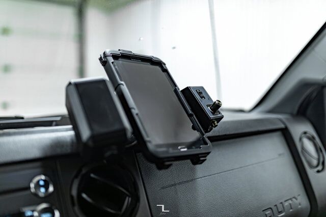 2012 Ford F-350 4x4 Crew Cab XLT FX4 Mechanics Box Diesel VMAC Red Deer AB