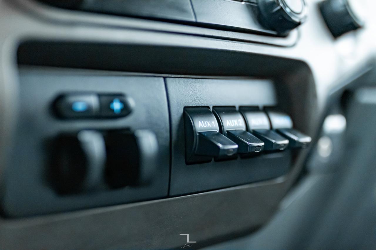 2012 Ford F-350 4x4 Reg Cab XLT Dually Deck Red Deer AB