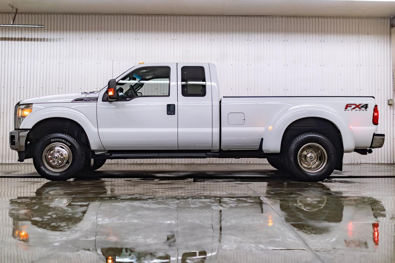 2012 Ford F-350 4x4 Super Cab XLT Dually Red Deer AB