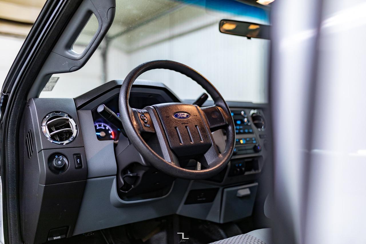 2012 Ford F-350 4x4 Super Cab XLT Dually Red Deer AB