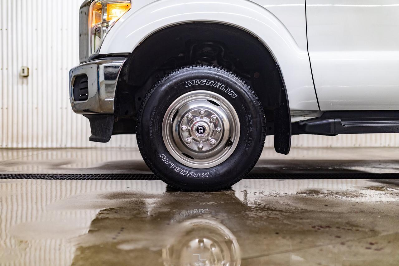 2012 Ford F-350 4x4 Super Cab XLT Dually Red Deer AB