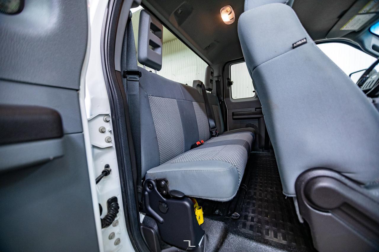 2012 Ford F-350 4x4 Super Cab XLT Dually Red Deer AB