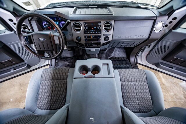 2012 Ford F-350 4x4 Super Cab XLT Dually Red Deer AB