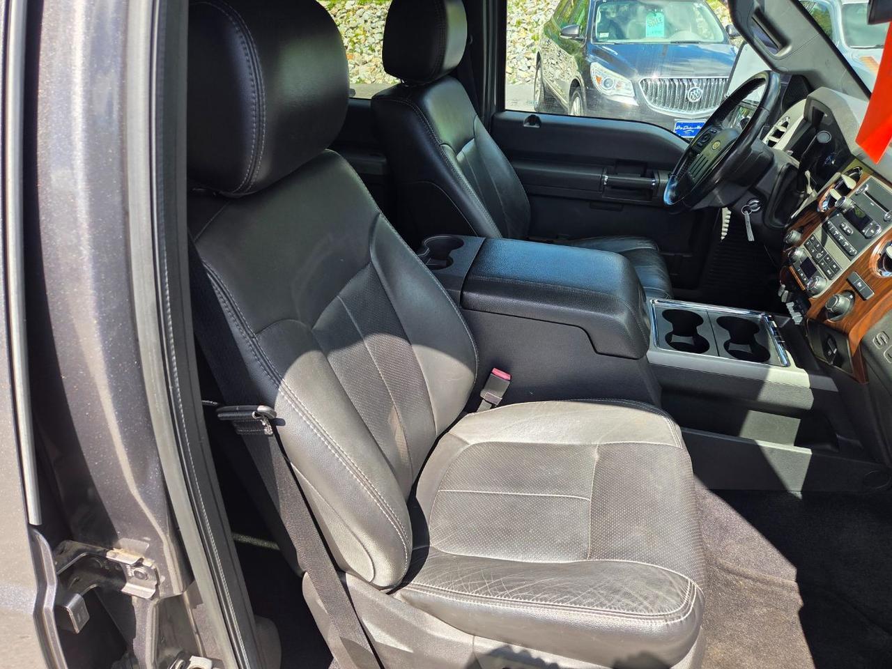 2012 Ford F-350 SD Lariat Crew Cab 4WD Charlton MA