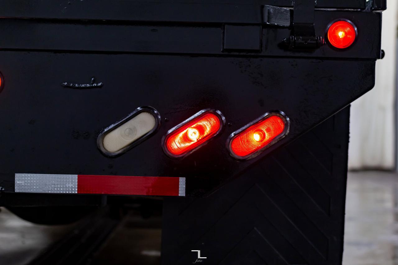 2012 Ford F-550 4x4 Crew Cab XL Deck Diesel Red Deer AB