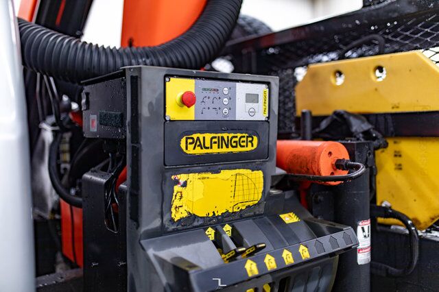 2012 Ford F-550 4x4 Crew Cab XLT Picker Deck Diesel Red Deer AB