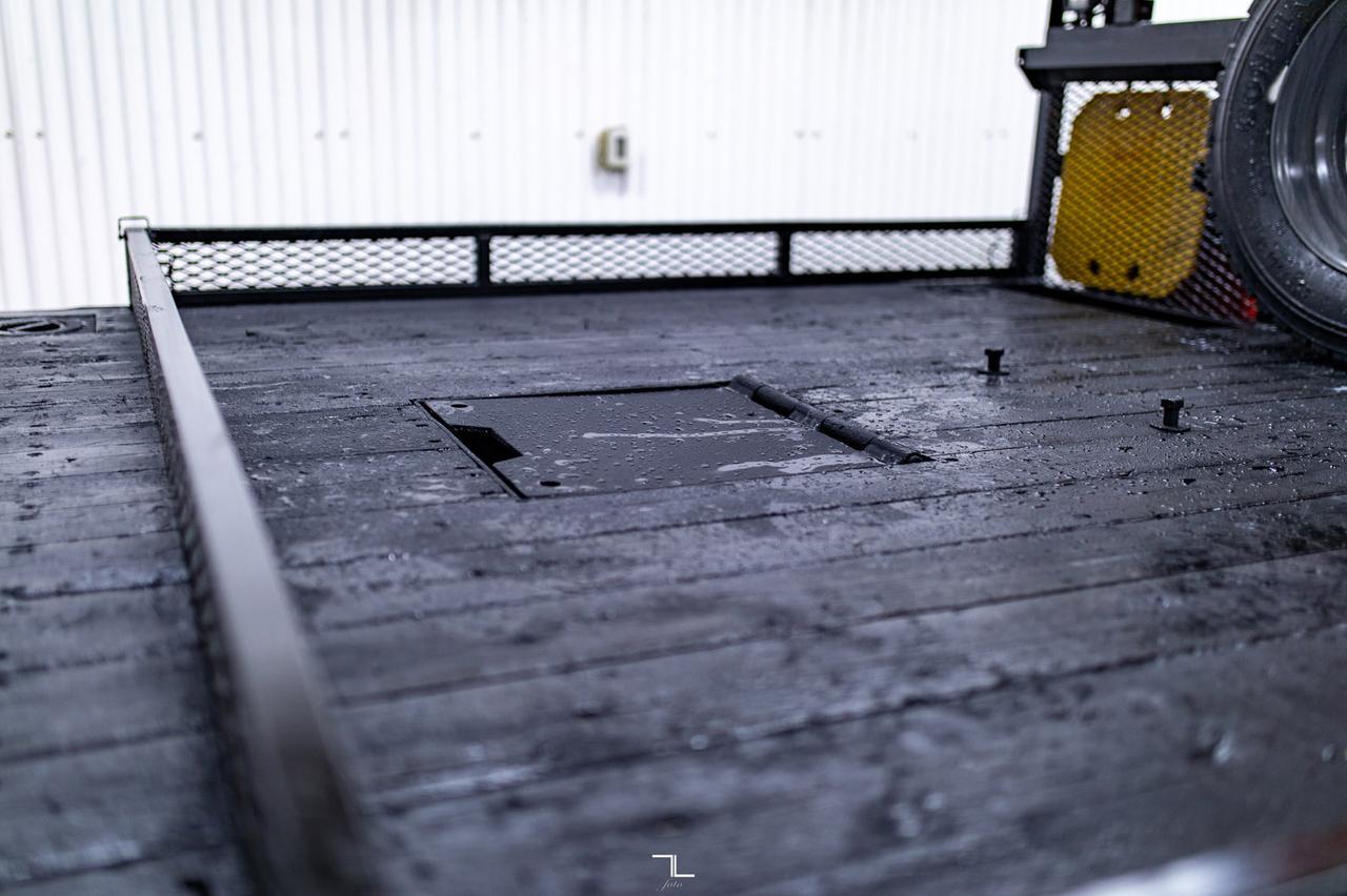 2012 Ford F-550 4x4 Crew Cab XLT Picker Deck Diesel Red Deer AB