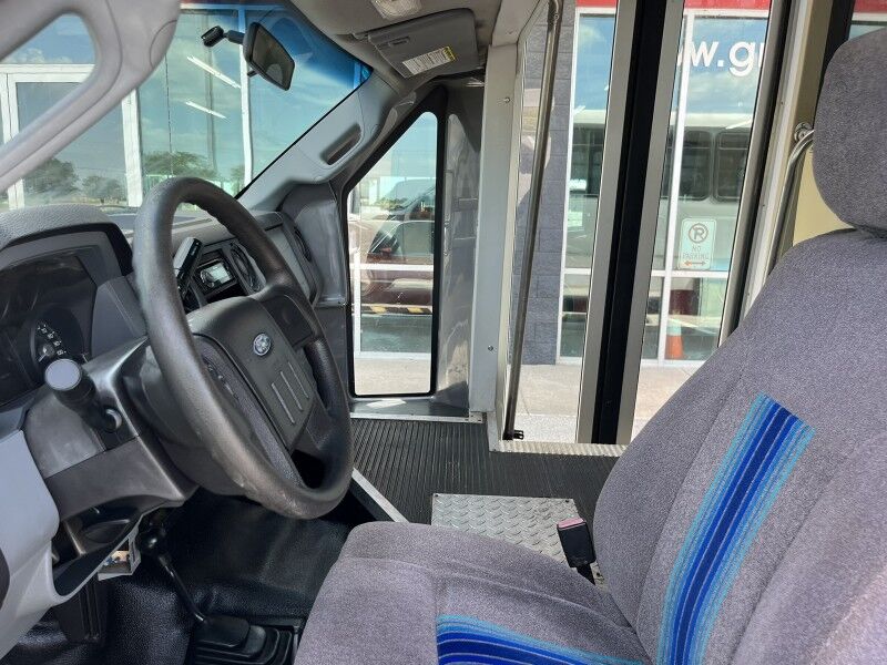 2012 Ford F-550 4x4 Diesel Passenger Bus ***4WD*** XL Collinsville OK