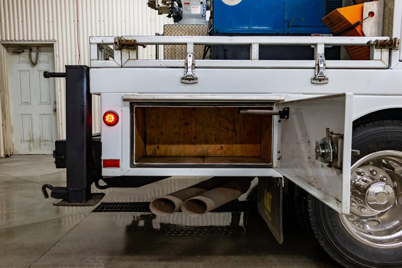 2012 Ford F-550 4x4 Reg Cab XLT Mechanic's Box Red Deer AB