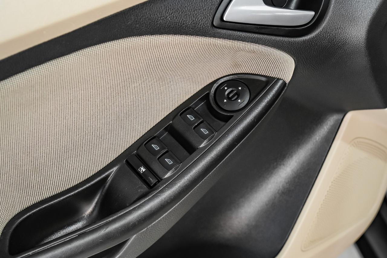 2012 Ford Focus SE HATCHBACK AUTOMATIC CONVENIENCE PKG BLUETOOTH CRUISE CONTROL Carrollton TX