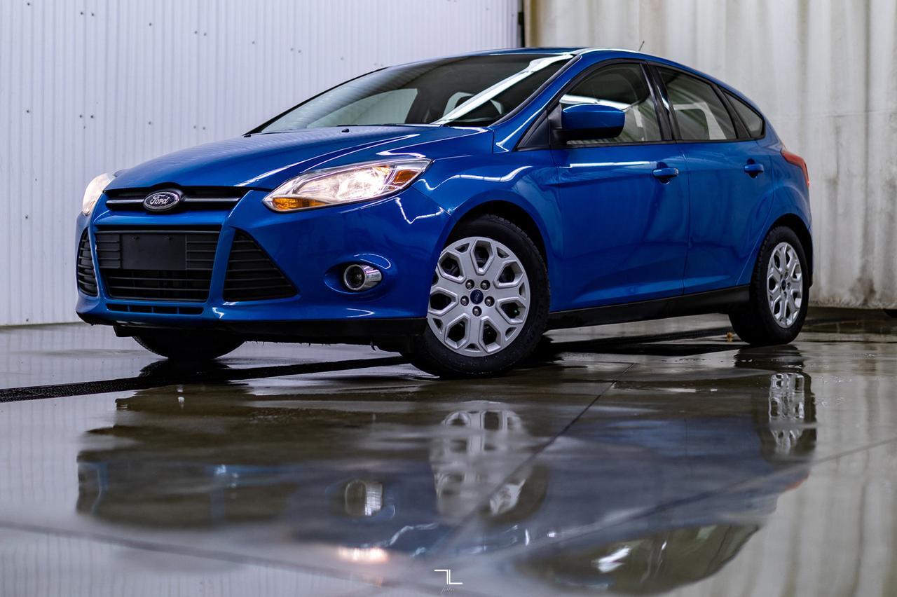 2012 Ford Focus SE Hatchback Roof Red Deer AB