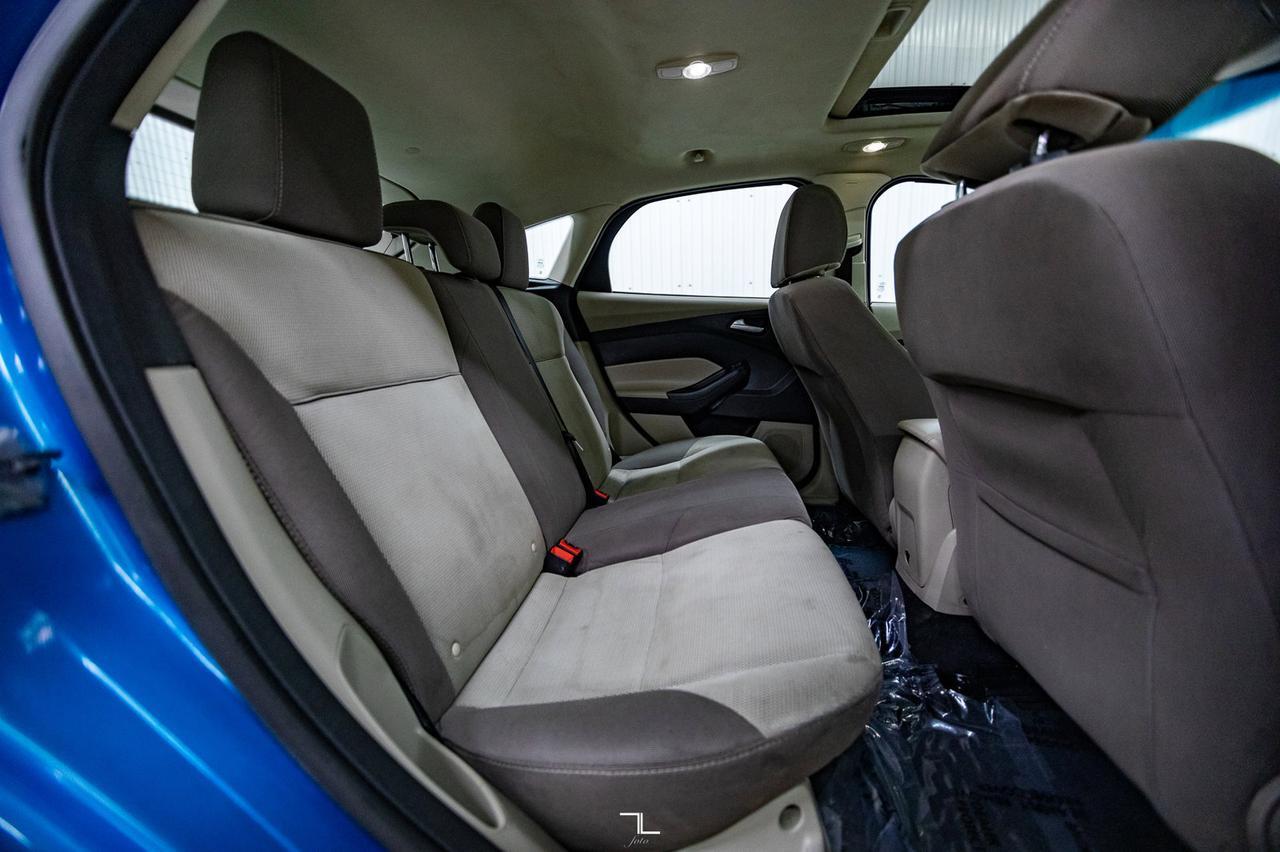 2012 Ford Focus SE Hatchback Roof Red Deer AB