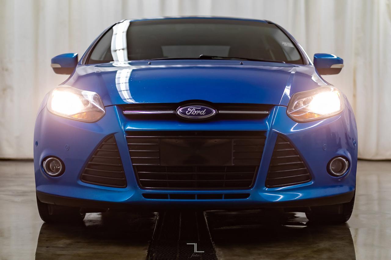 2012 Ford Focus Titanium Leather Roof Nav BCam Red Deer AB