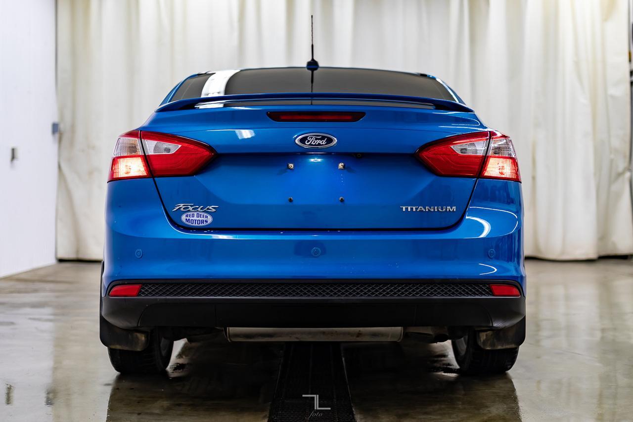 2012 Ford Focus Titanium Leather Roof Nav BCam Red Deer AB