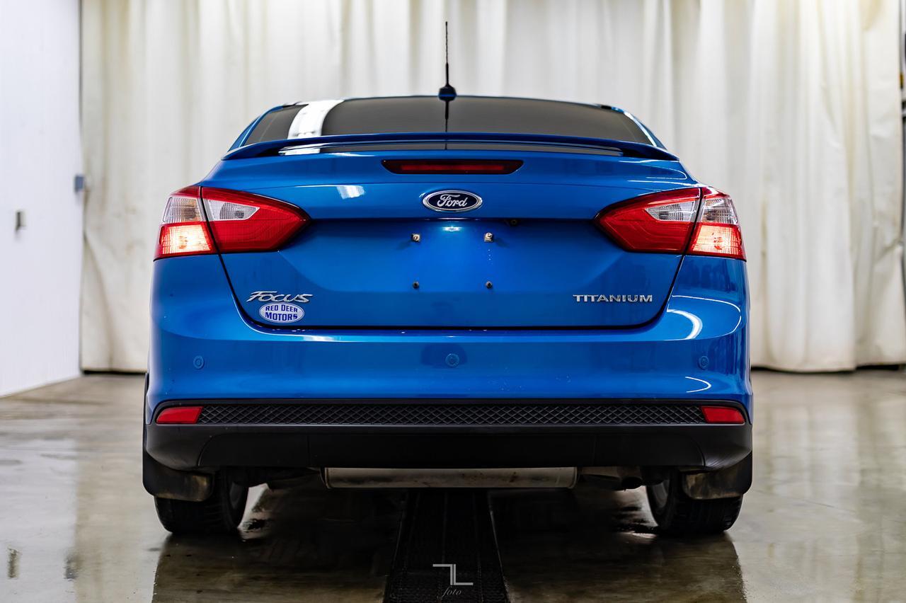 2012 Ford Focus Titanium Leather Roof Nav BCam Red Deer AB