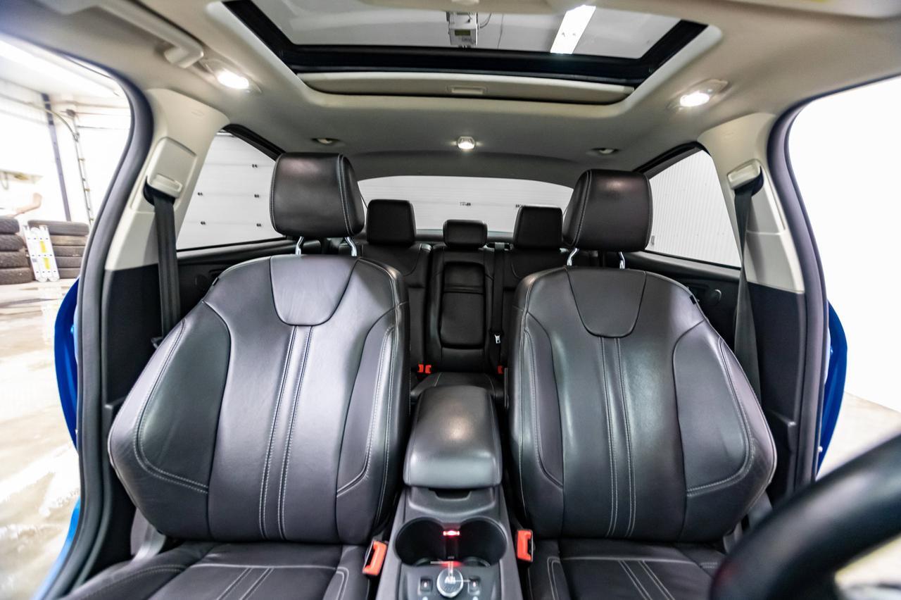 2012 Ford Focus Titanium Leather Roof Nav BCam Red Deer AB