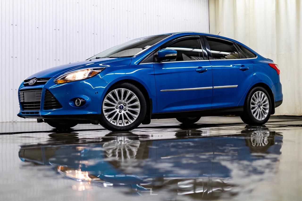 2012 Ford Focus Titanium Leather Roof Nav BCam Red Deer AB