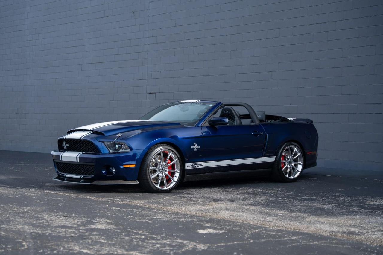 2012 Ford Mustang Shelby GT500 Convertible 2D St. Louis MO