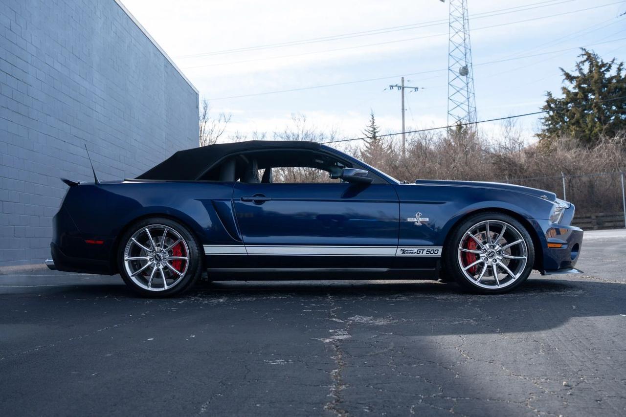2012 Ford Mustang Shelby GT500 Convertible 2D St. Louis MO