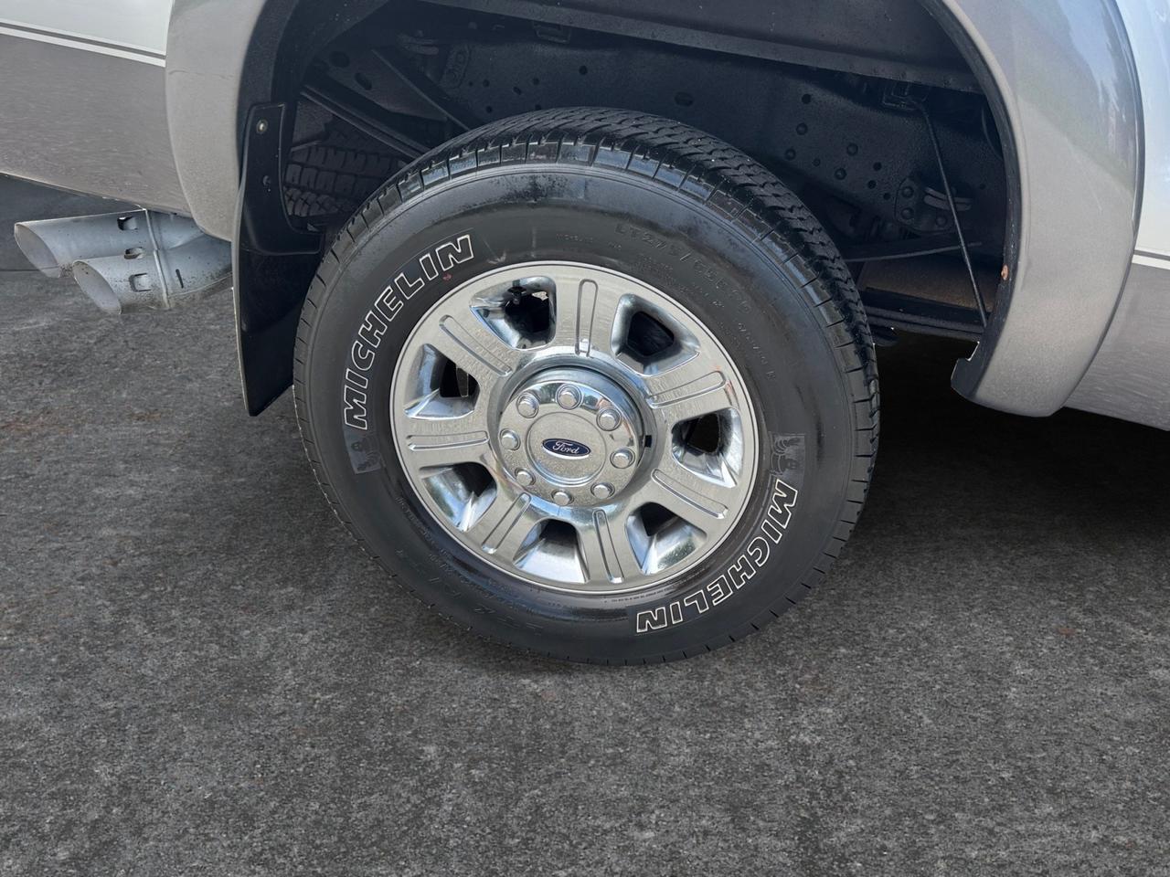 2012 Ford Super Duty F-350 SRW LARIAT, HEATED & COOLED SEATS, SUNROOF, POWER SLIDING REAR WINDOW, NAVIGATION, SYNC, REMOTE START, DVD PLAYER&apos;S, COMFORT, LUXURY, & CAPABILITY WITH ALL IN A CLEAN CARFAX 1 OWNER TRUCK- TAKE IT HOME TODAY!!! Norfolk VA