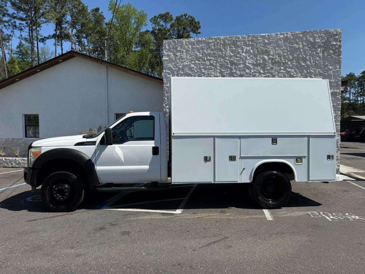 2012 Ford Super Duty F-550 DRW 2WD Reg Cab 141" WB 60" CA XLT