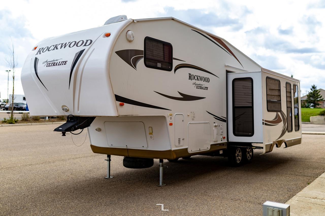 2012 Forest River Rockwood Ultra Lite 8280WS 30 Ft. 5th Wheel Red Deer AB