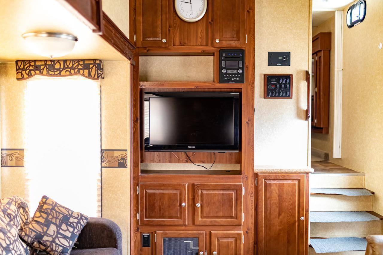 2012 Forest River Rockwood Ultra Lite 8280WS 30 Ft. 5th Wheel Red Deer AB