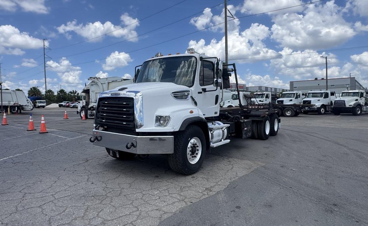 2012 Freightliner 114SD 60,000 lb Galbreath Roll Off Truck