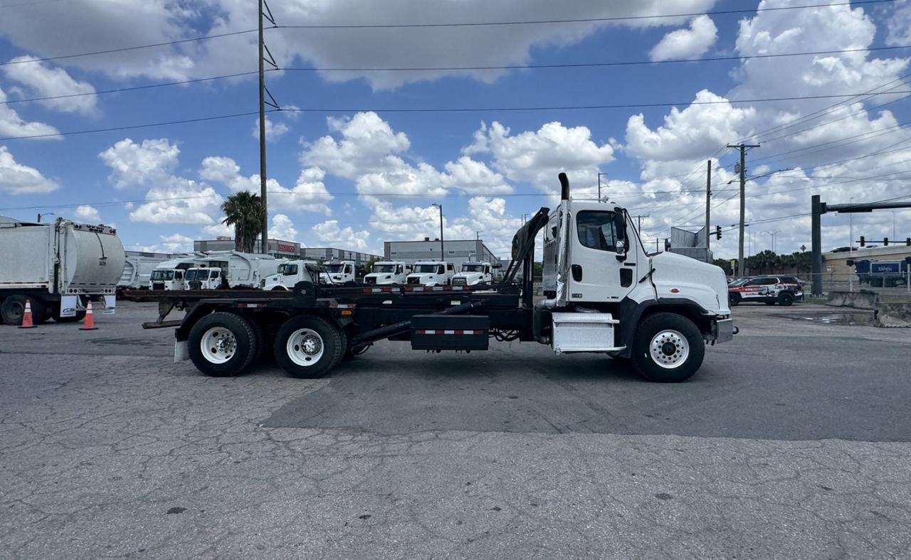 2012 Freightliner 114SD 60,000 lb Galbreath Roll Off Truck