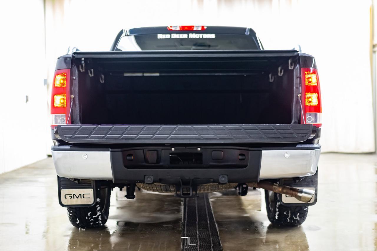 2012 GMC Sierra 1500 4x4 Crew Cab SLT Ultimate GFX Leather Roof Nav Red Deer AB