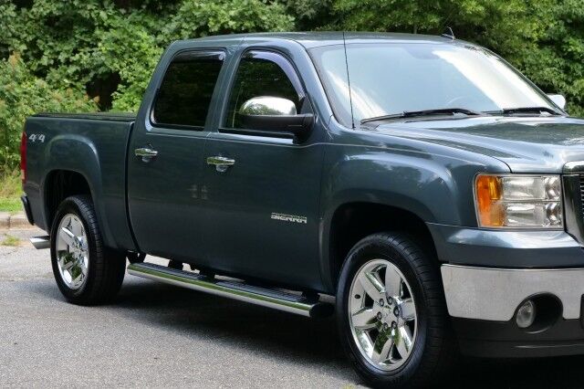 2012 GMC Sierra 1500 SLT 4X4 / Convenience Package / Heated & Cooled Seats! High Point NC
