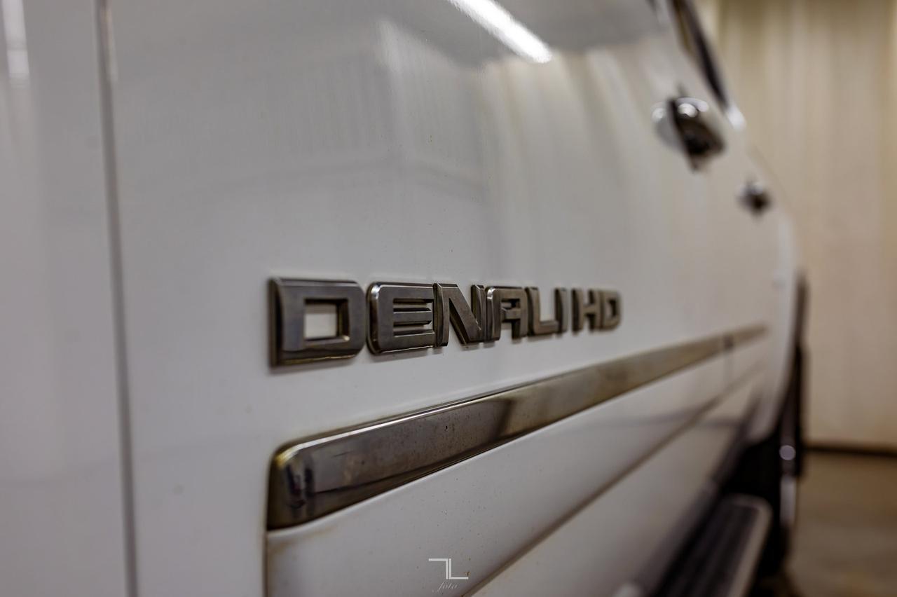 2012 GMC Sierra 2500HD 4x4 Crew Cab Denali Diesel Leather Roof Nav Red Deer AB