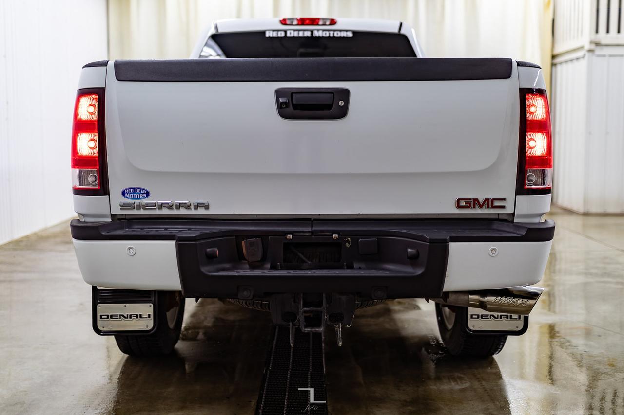 2012 GMC Sierra 2500HD 4x4 Crew Cab Denali Diesel Leather Roof Nav Red Deer AB