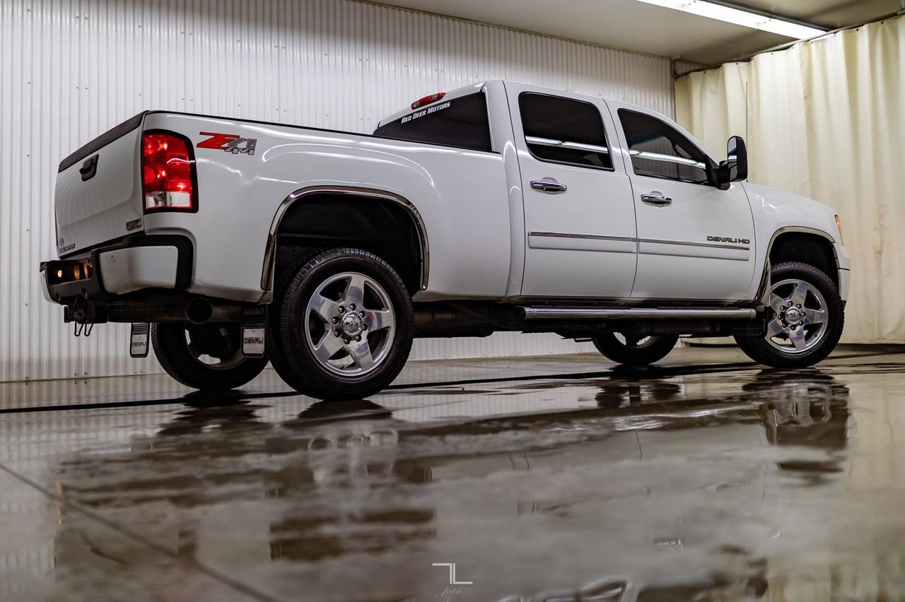 2012 GMC Sierra 2500HD 4x4 Crew Cab Denali Diesel Leather Roof Nav Red Deer AB