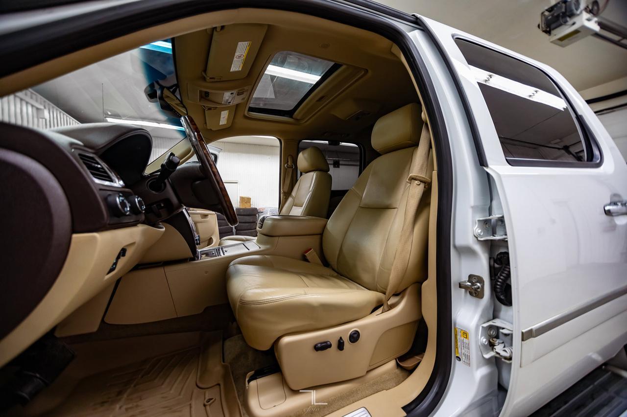 2012 GMC Sierra 2500HD 4x4 Crew Cab Denali Diesel Leather Roof Nav Red Deer AB