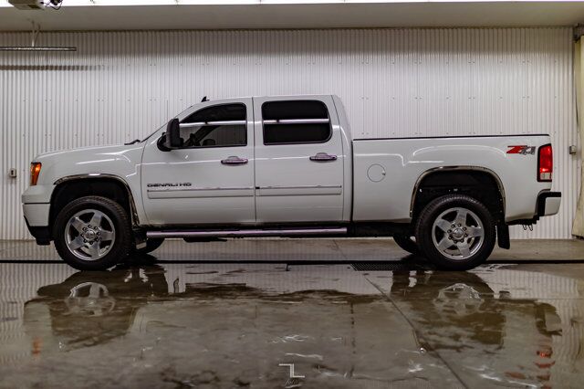 2012 GMC Sierra 2500HD 4x4 Crew Cab Denali Diesel Leather Roof Nav Red Deer AB