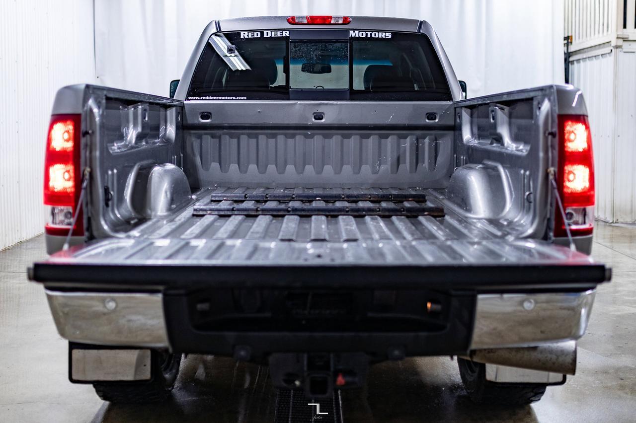 2012 GMC Sierra 2500HD 4x4 Crew Cab SLE Z71 Diesel Leather BCam Red Deer AB