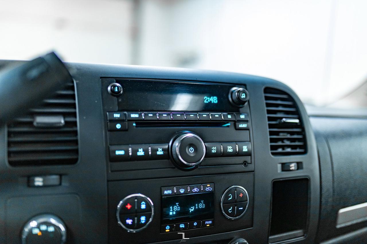 2012 GMC Sierra 2500HD 4x4 Crew Cab SLE Z71 Diesel Leather BCam Red Deer AB