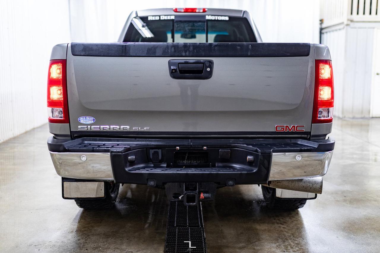 2012 GMC Sierra 2500HD 4x4 Crew Cab SLE Z71 Diesel Leather BCam Red Deer AB